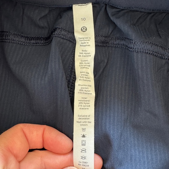 Lululemon Navy Blue Athletic Pants Size 10 Women’s - Picture 3 of 3
